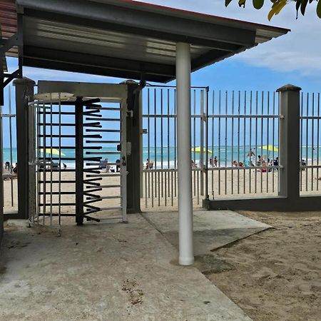 Steps From Foxwoods- Beachfront Retreat With Pools San Juan Ngoại thất bức ảnh