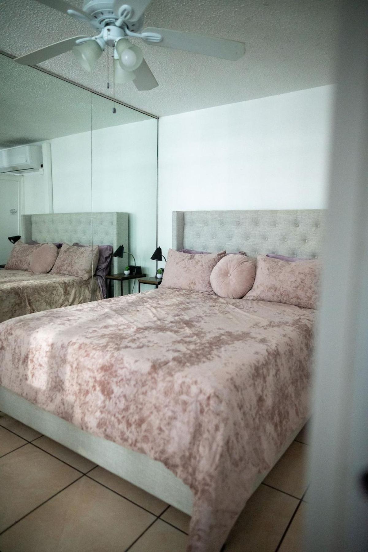 Steps From Foxwoods- Beachfront Retreat With Pools San Juan Ngoại thất bức ảnh