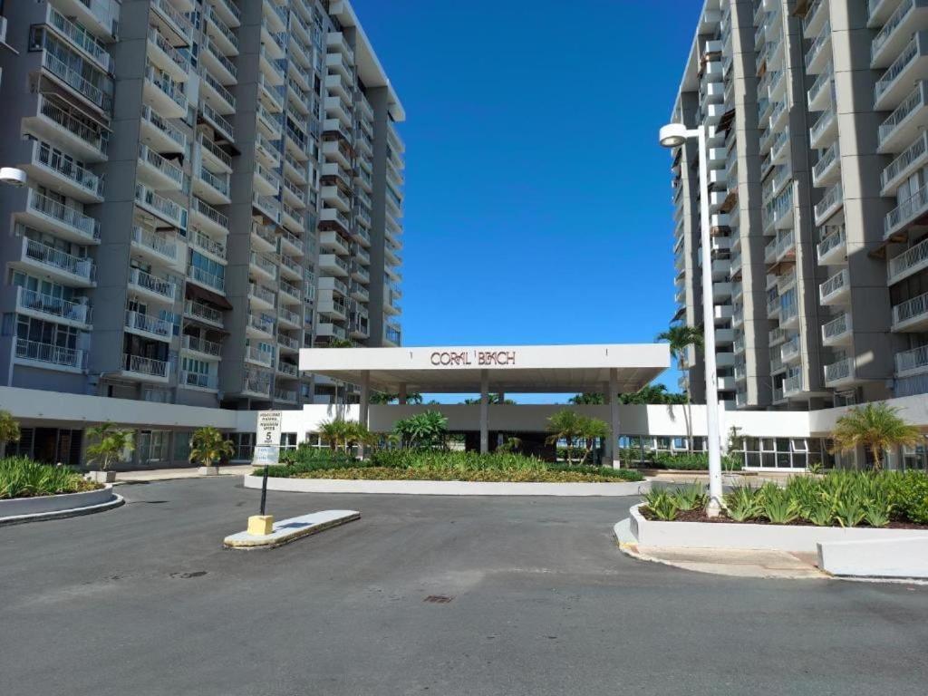 Steps From Foxwoods- Beachfront Retreat With Pools San Juan Ngoại thất bức ảnh