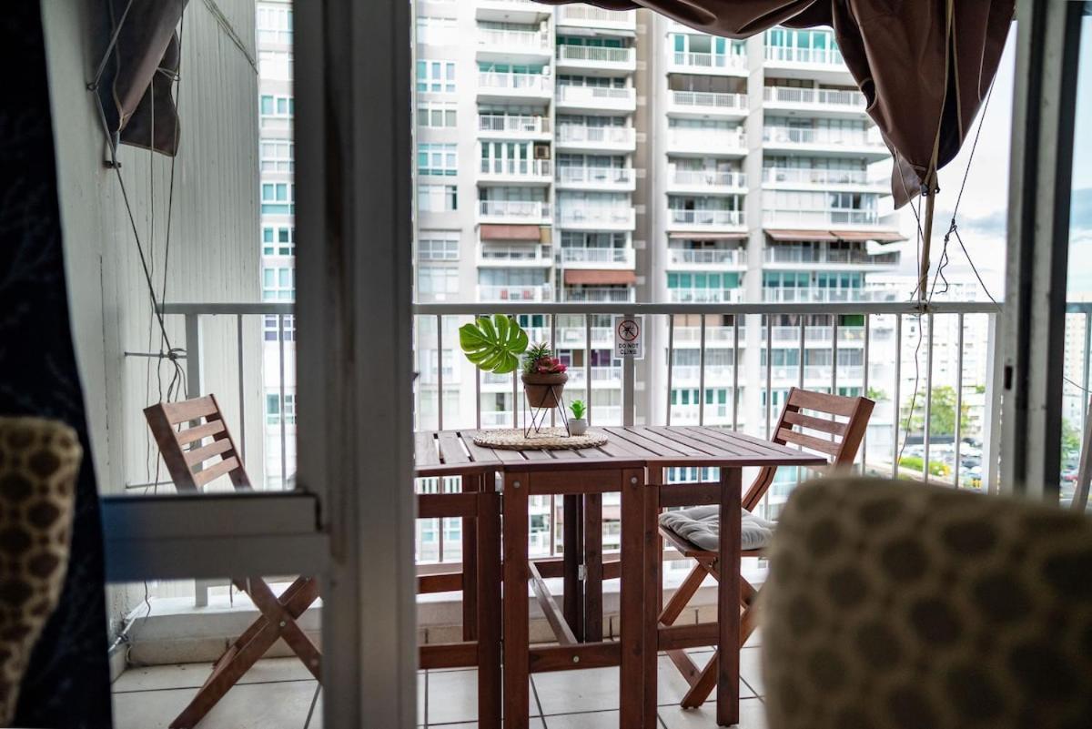 Steps From Foxwoods- Beachfront Retreat With Pools San Juan Ngoại thất bức ảnh